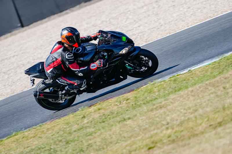 donington no limits trackday;donington park photographs;donington trackday photographs;no limits trackdays;peter wileman photography;trackday digital images;trackday photos